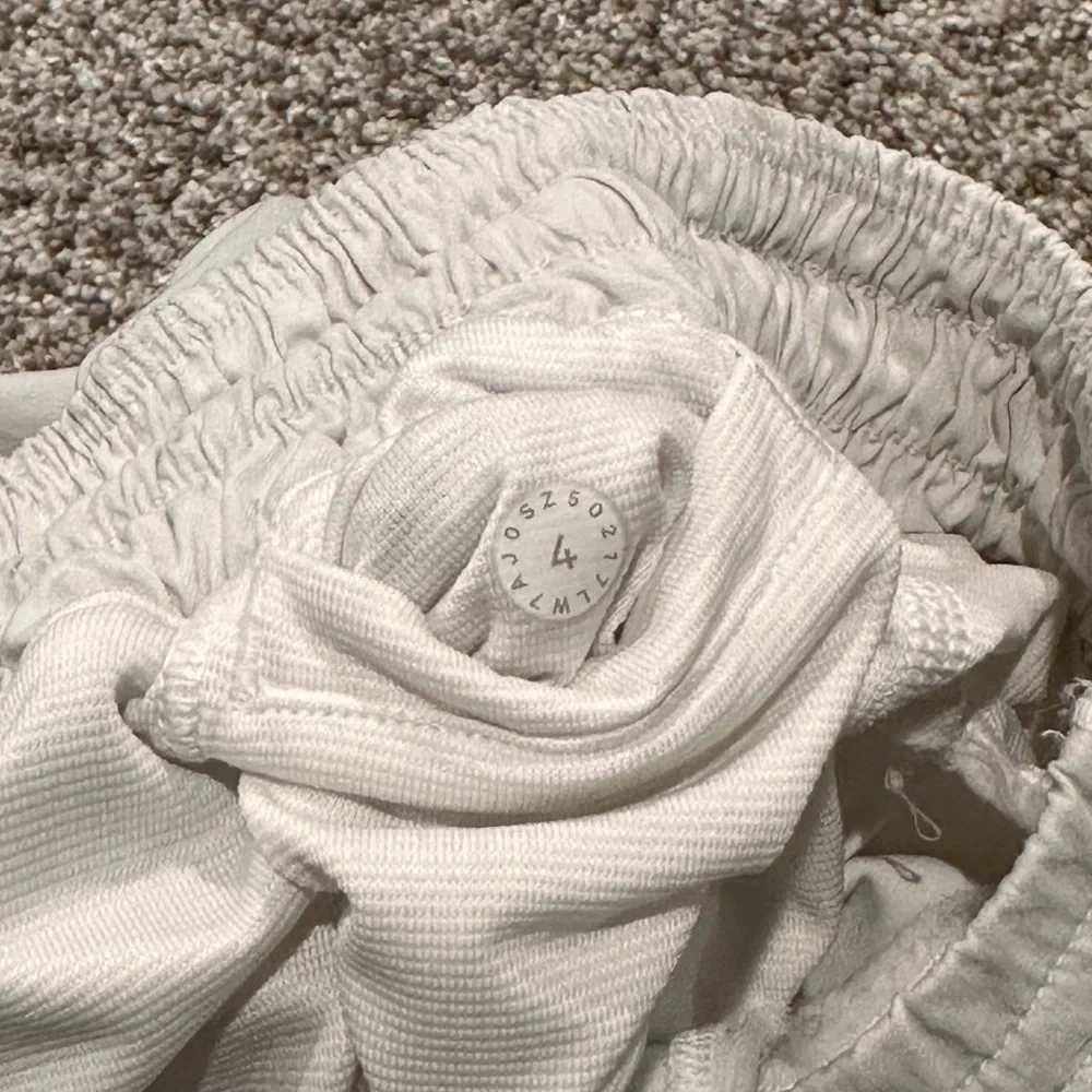 Lululemon Short - Picture 3 of 4